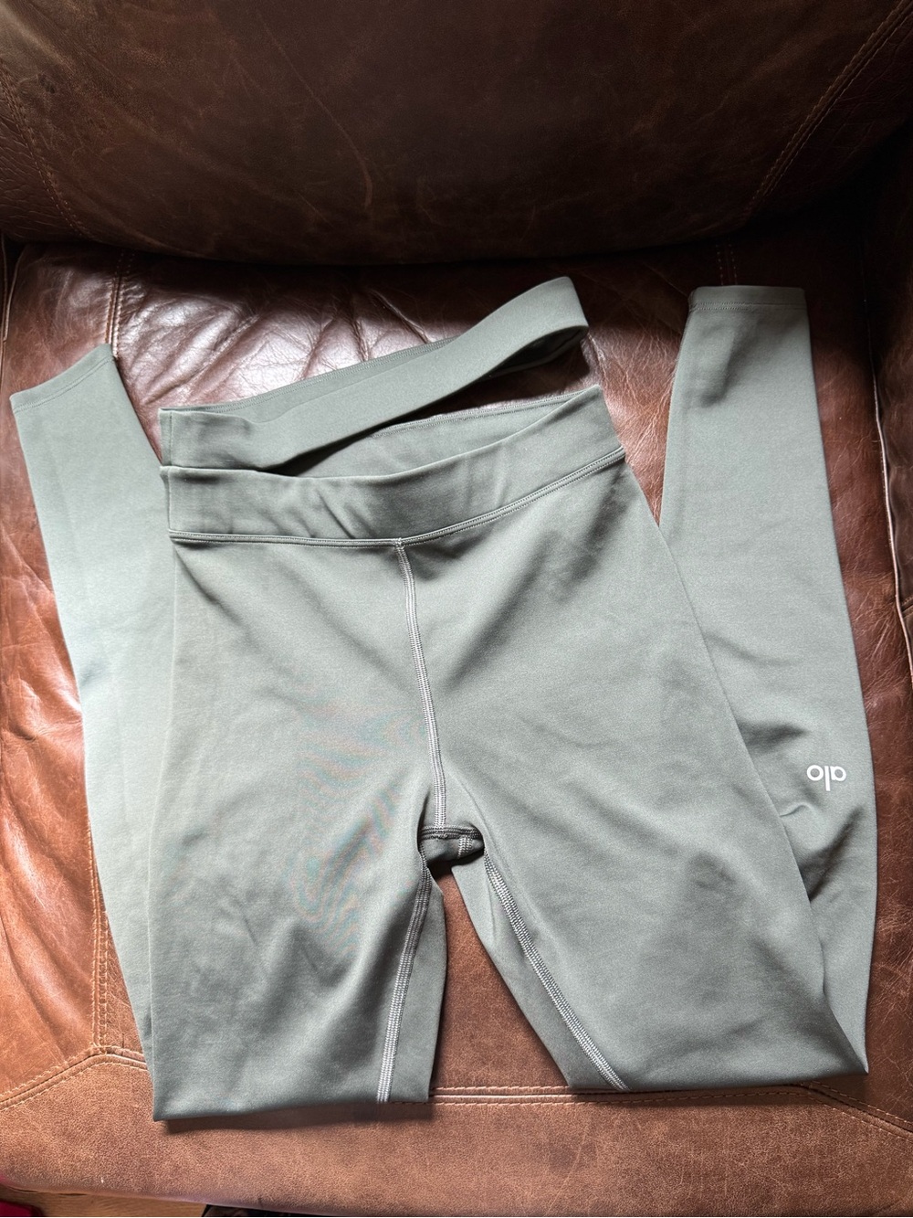 Alo Yoga Women's Olive Green Active Leggings